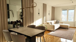 New&Luxurious, Central&Comfortable